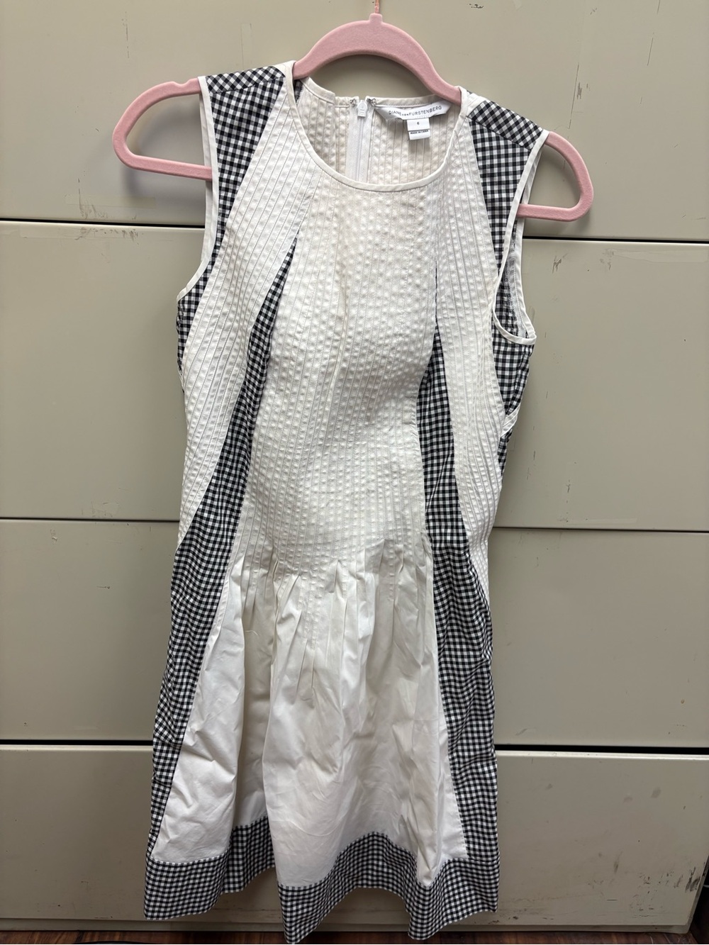 Diane Von Firstenberg Cream Textured Bodice Black & White Gingham Sleeveless